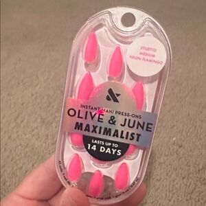 Olive & June Medium Stiletto Neon Flamingo Press-On Nails